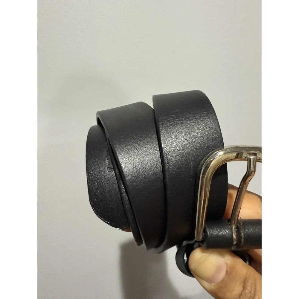 OBEY UNISEX LEATHER WAIST BELT COLOR BLACK AND SILVER BUCKLE‎ 43